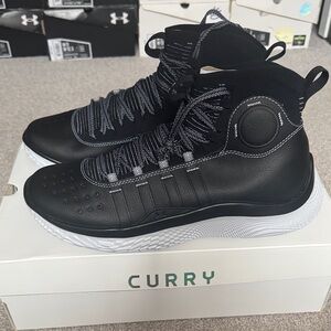 Curry 4 Flotro Suit & Tie